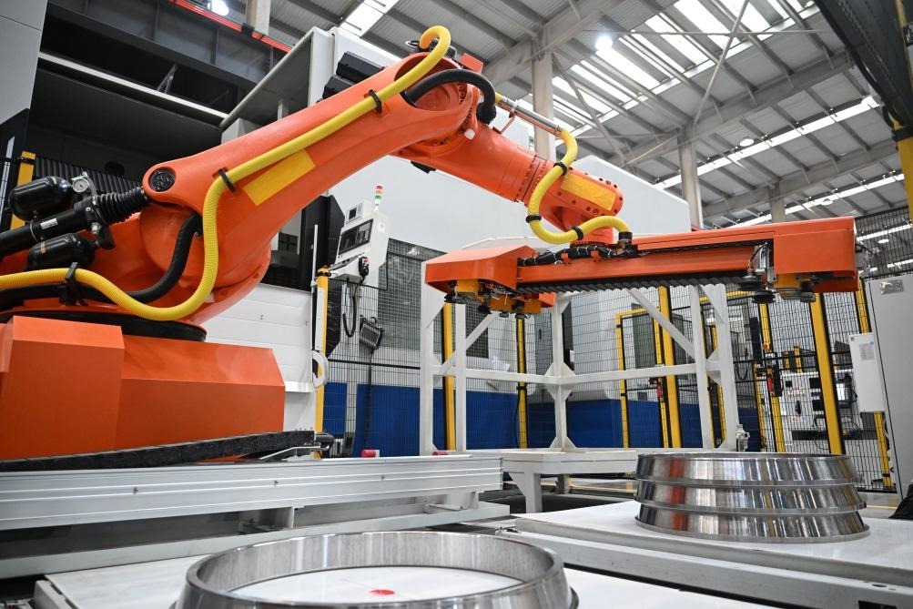 這是洛陽軸承集團(tuán)股份有限公司的智能生產(chǎn)線。新華社記者 李嘉南 攝