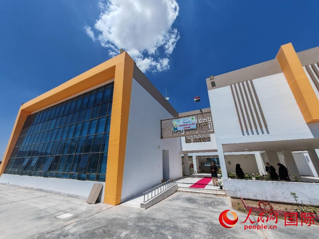 圖為阿爾·圖拉女子學校校園一景。人民網(wǎng)記者 管克江攝