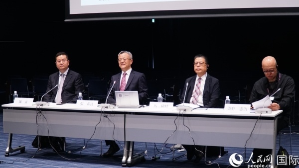 與會(huì)專家熱切交流。人民網(wǎng) 蔣曉辰攝